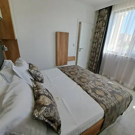 Onyx 2 Private Apartman *